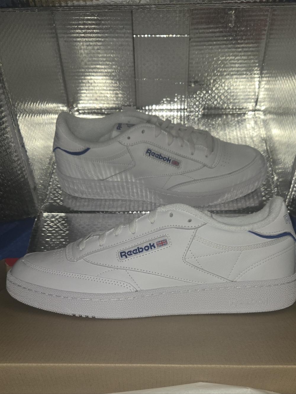 🤍💙Reebok White Low-Top Sneakers with Blue Accents Mens Size 13 💙🤍
